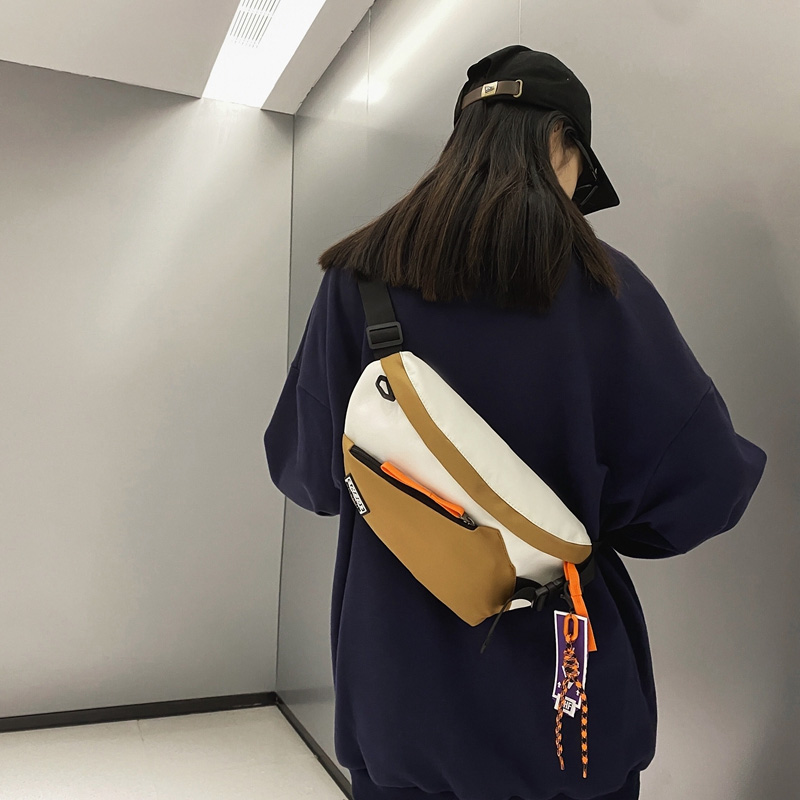 Bolsa de Peito Feminina, Poche - Street Fashion Baggy avaliação e preço